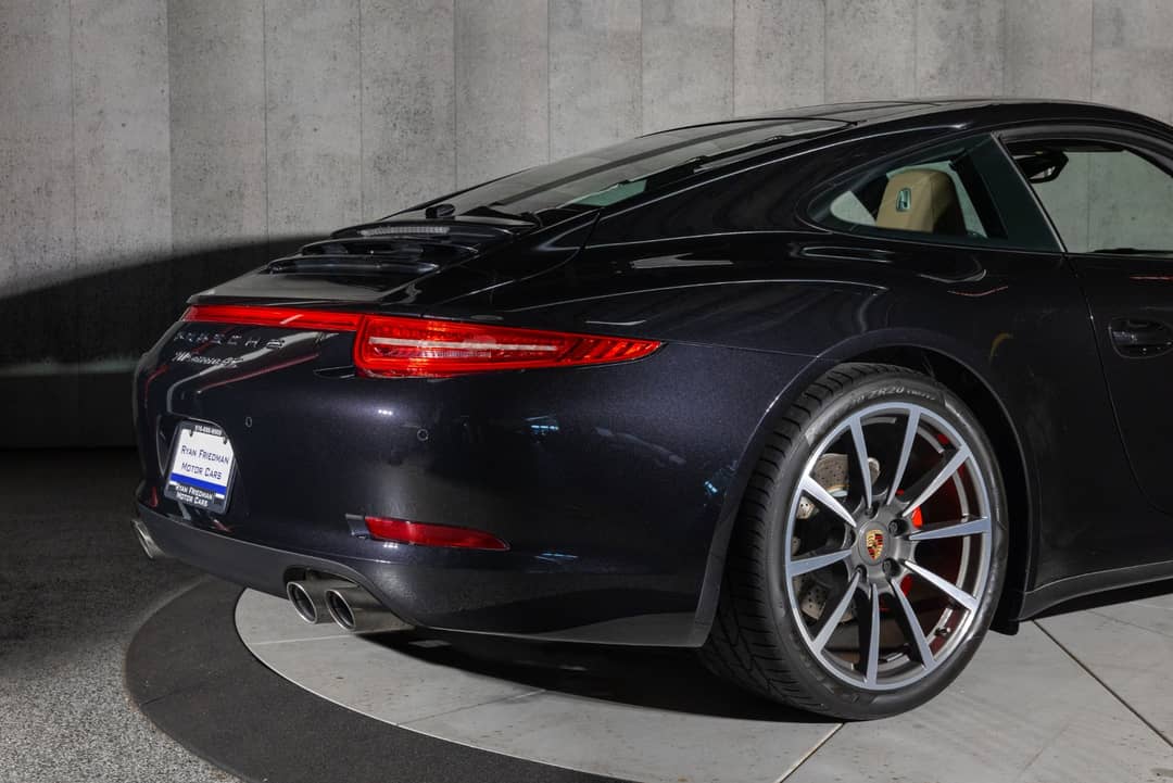 2013 Porsche 911 Carrera 4S — photo 13