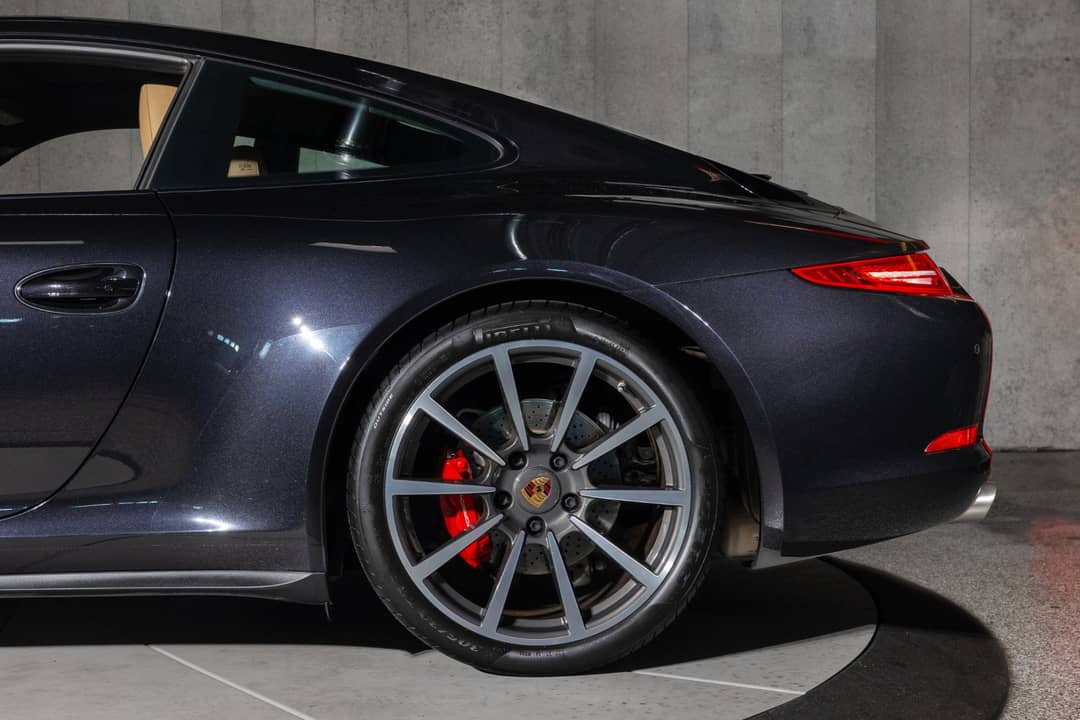 2013 Porsche 911 Carrera 4S — photo 15