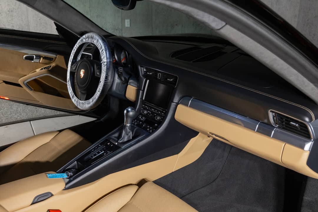 2013 Porsche 911 Carrera 4S — photo 20