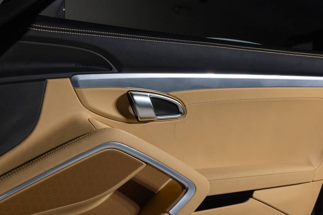 2013 Porsche 911 Carrera 4S — photo 24