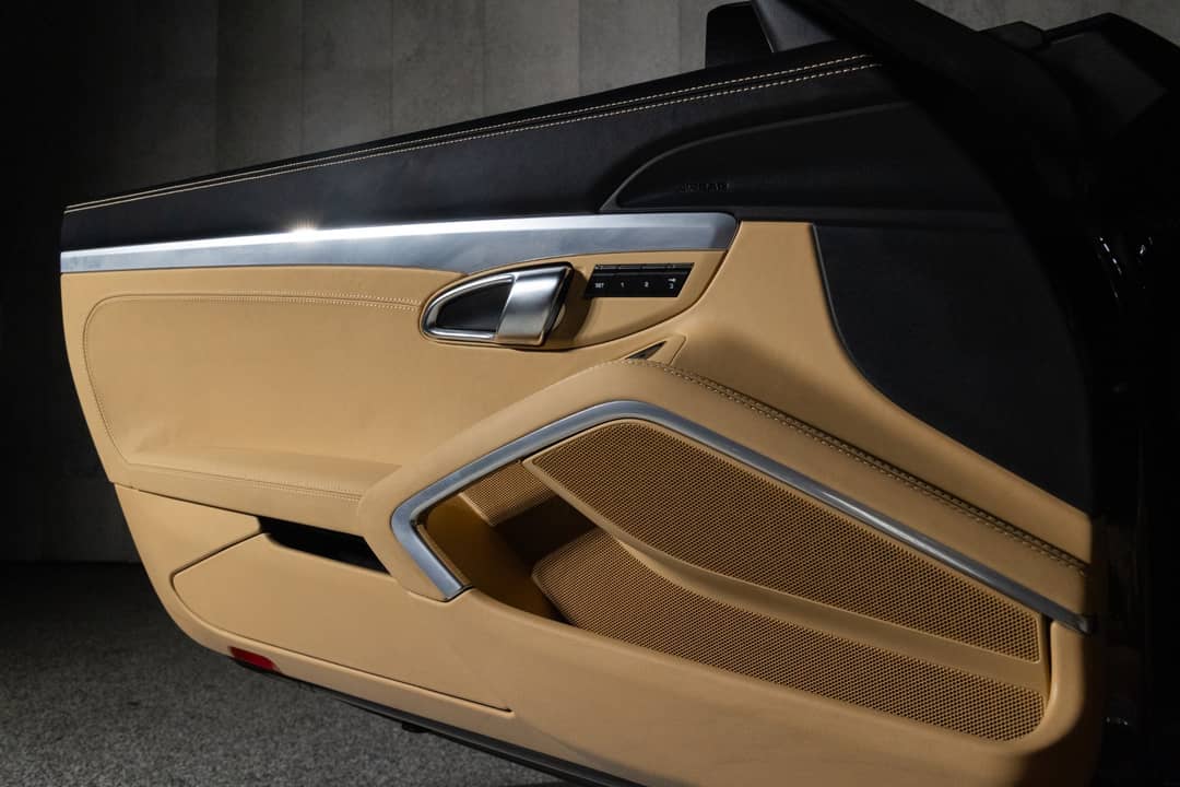 2013 Porsche 911 Carrera 4S — photo 26
