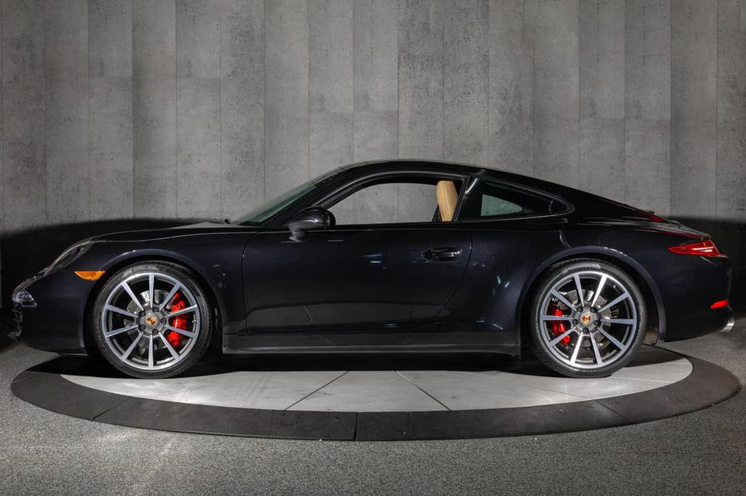 2013 Porsche 911 Carrera 4S — photo 9