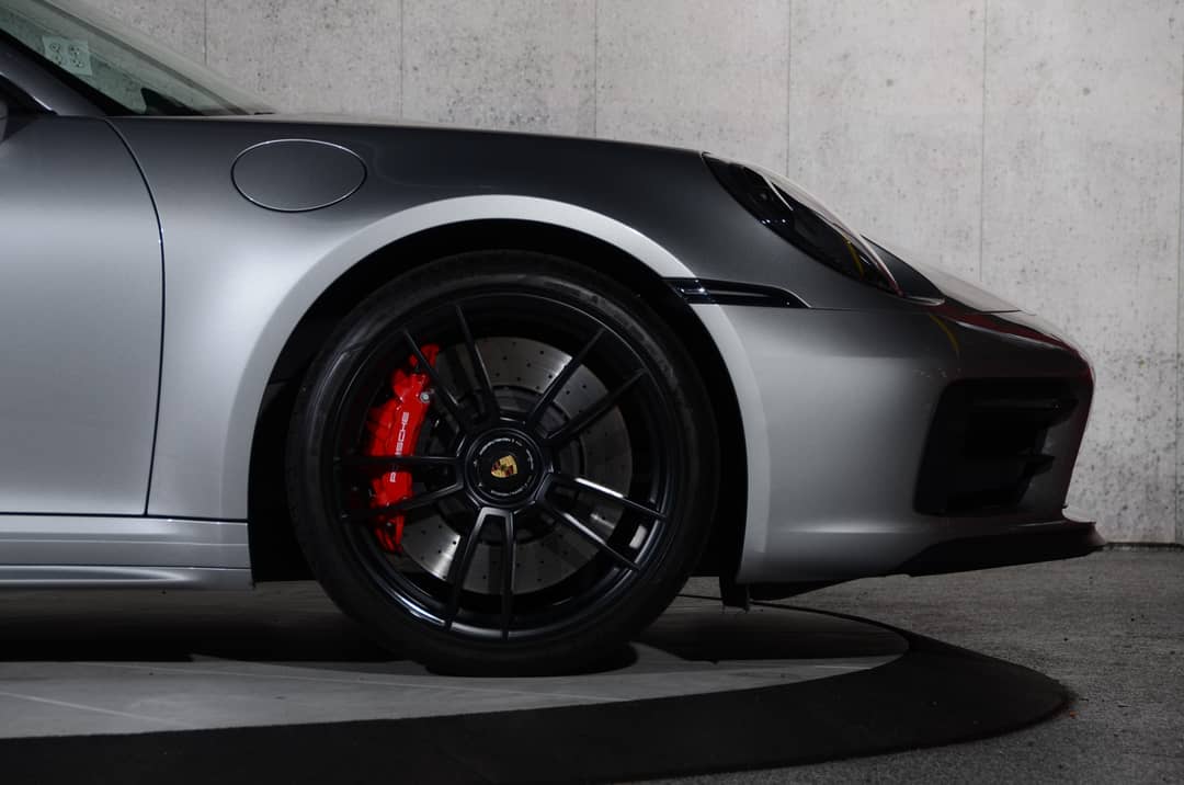 2022 Porsche 911 Targa 4 GTS — photo 3