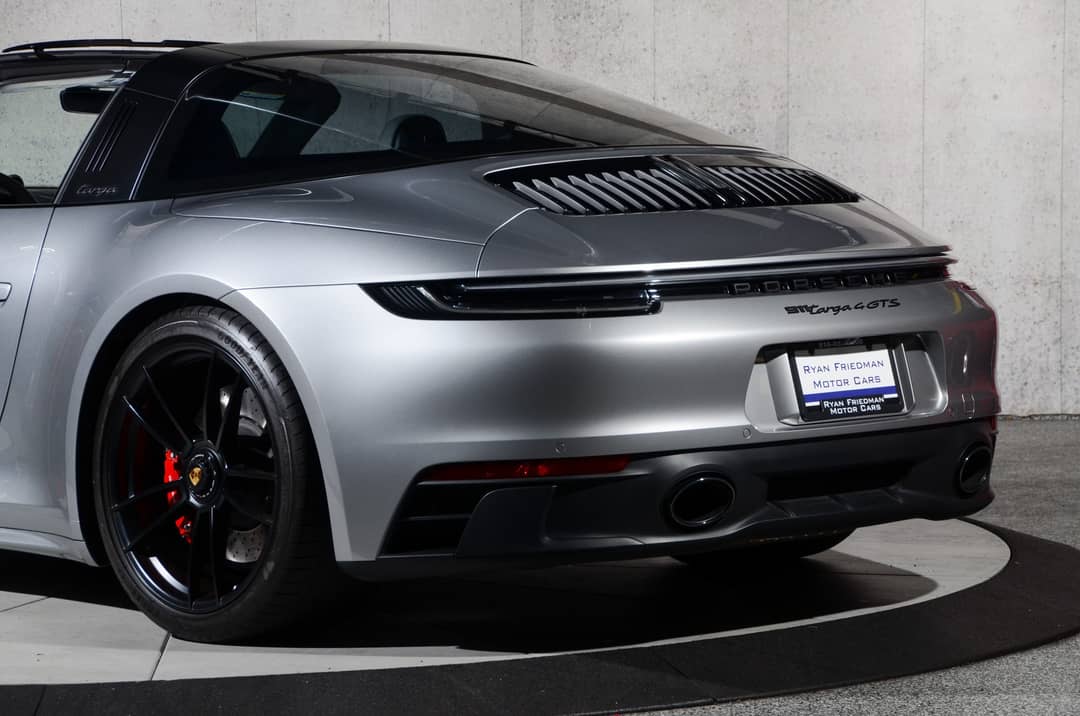 2022 Porsche 911 Targa 4 GTS — photo 21