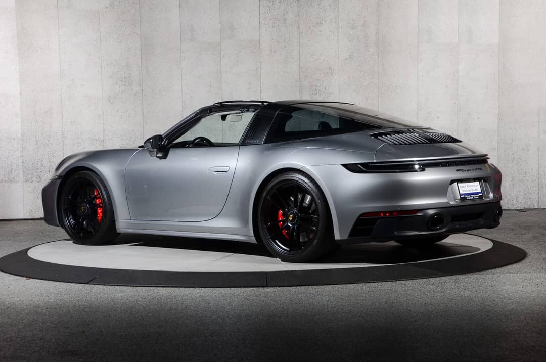 2022 Porsche 911 Targa 4 GTS — photo 22