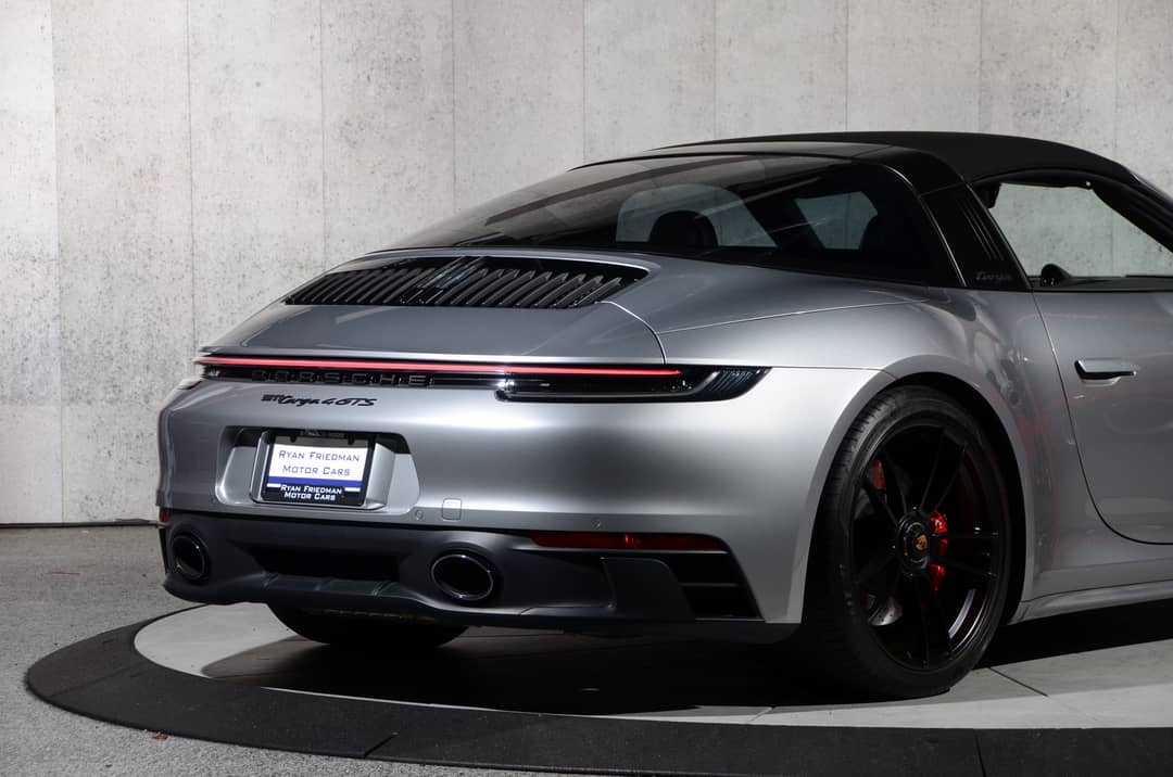 2022 Porsche 911 Targa 4 GTS — photo 29