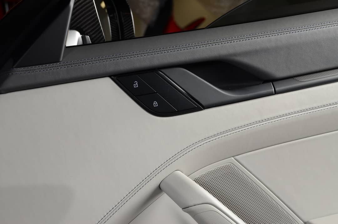 2022 Porsche 911 Targa 4 GTS — photo 35