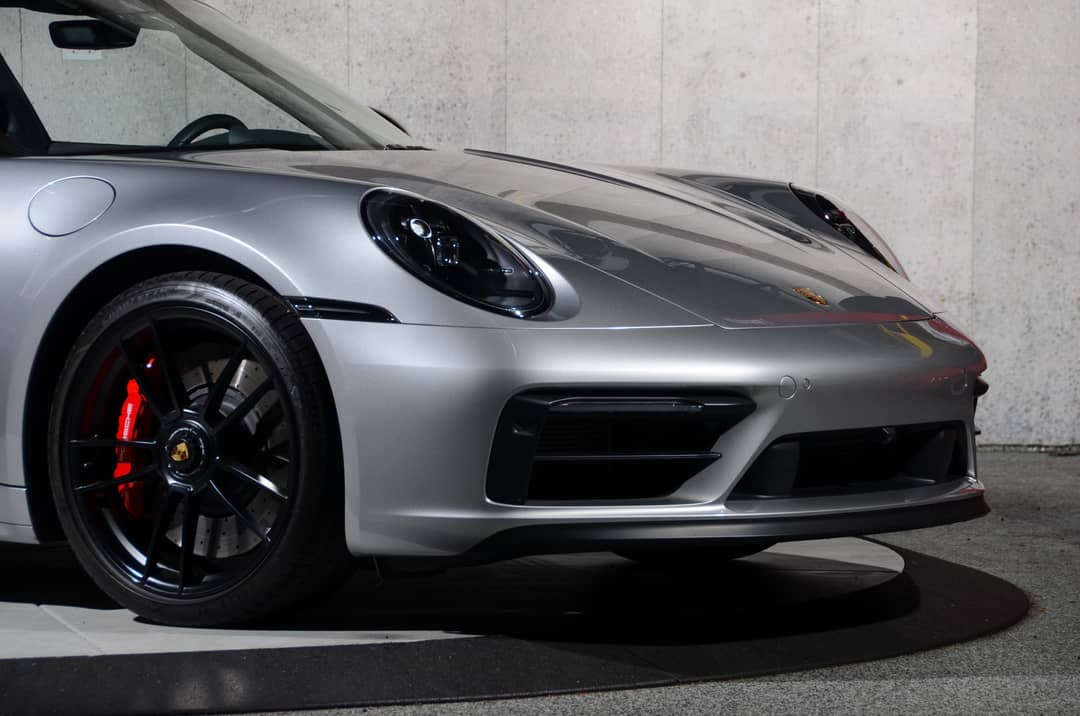 2022 Porsche 911 Targa 4 GTS — photo 5