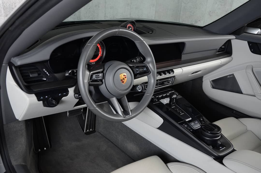 2022 Porsche 911 Targa 4 GTS — photo 48