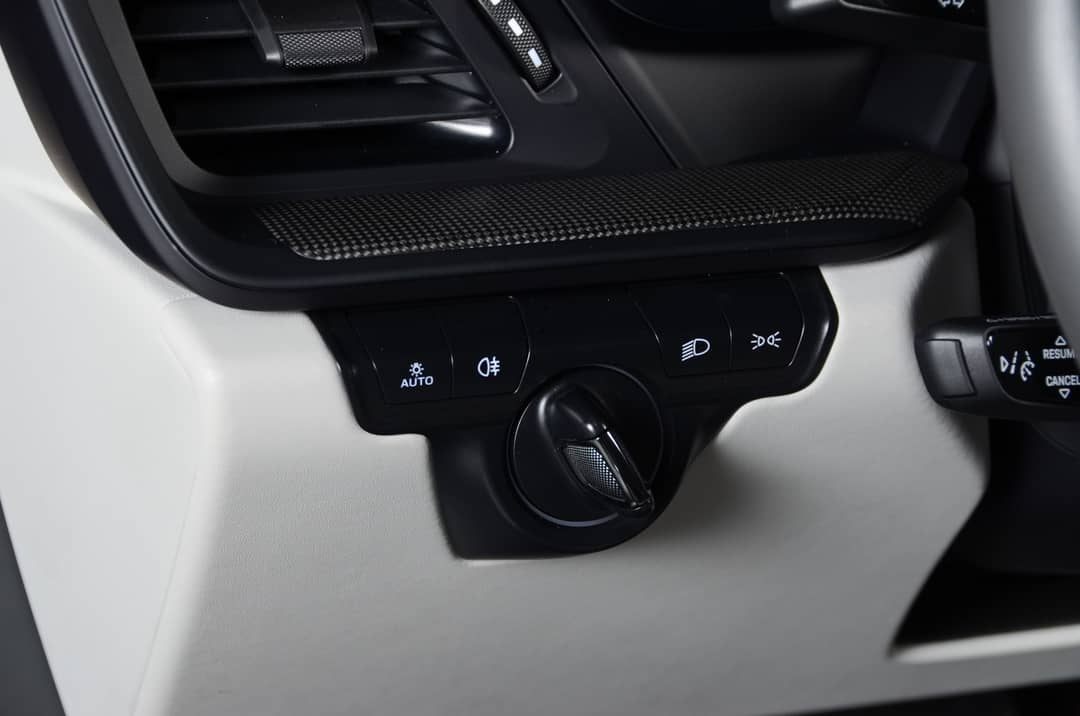2022 Porsche 911 Targa 4 GTS — photo 49