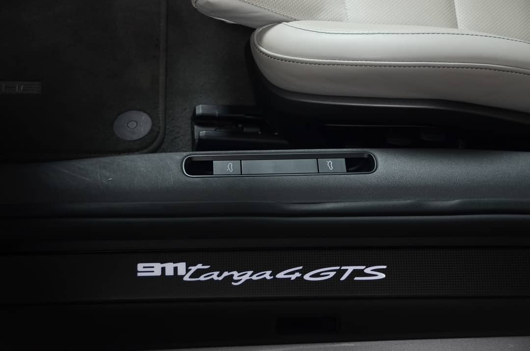 2022 Porsche 911 Targa 4 GTS — photo 54