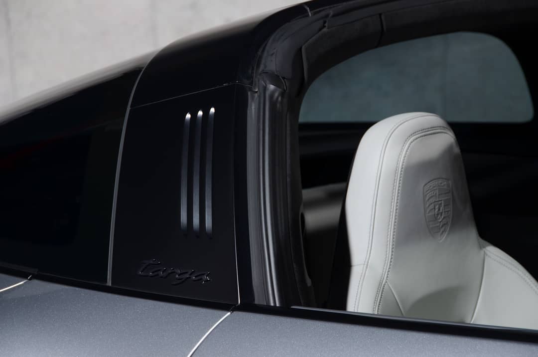 2022 Porsche 911 Targa 4 GTS — photo 8