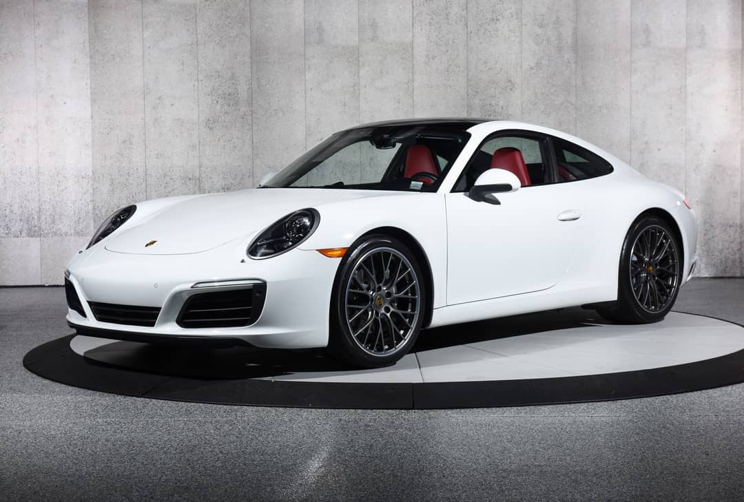 2017 Porsche 911 Carrera — photo 11