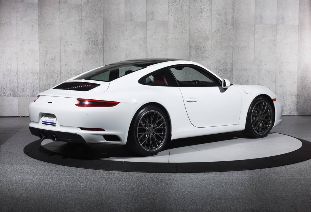 2017 Porsche 911 Carrera — photo 13