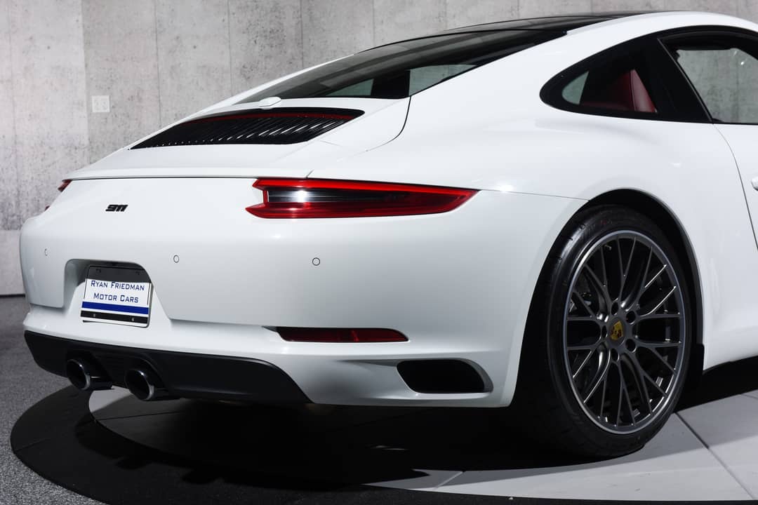 2017 Porsche 911 Carrera — photo 14