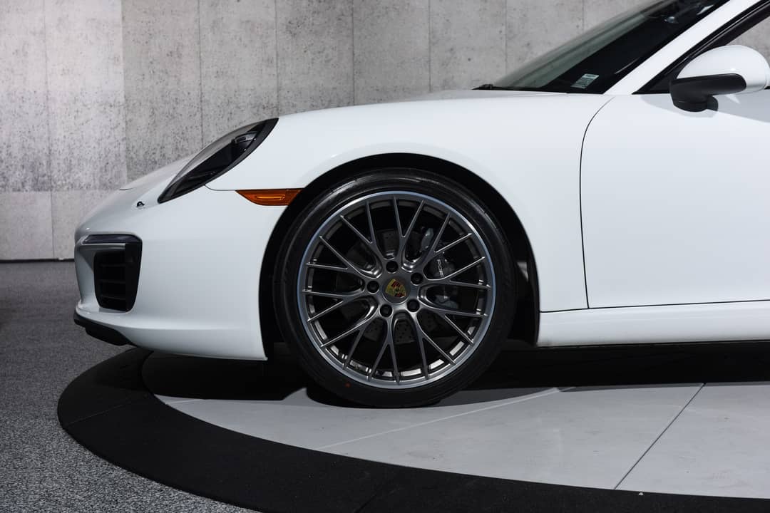 2017 Porsche 911 Carrera — photo 23
