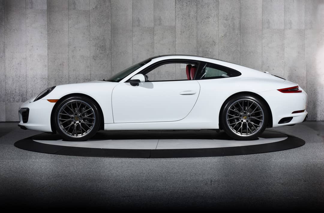 2017 Porsche 911 Carrera — photo 24