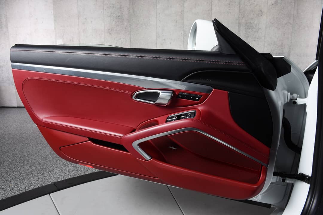 2017 Porsche 911 Carrera — photo 27