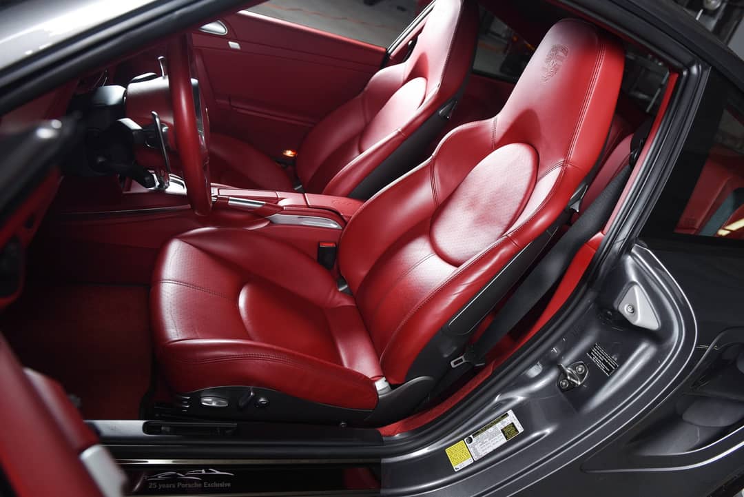 2012 Porsche 911 Turbo S — photo 26