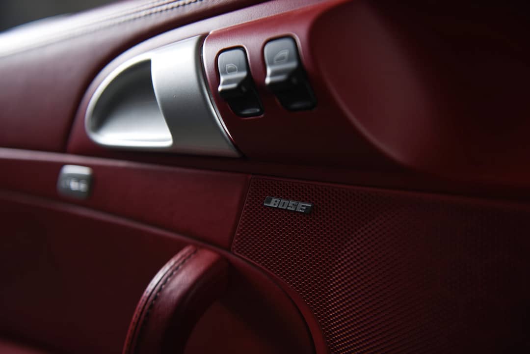 2012 Porsche 911 Turbo S — photo 30