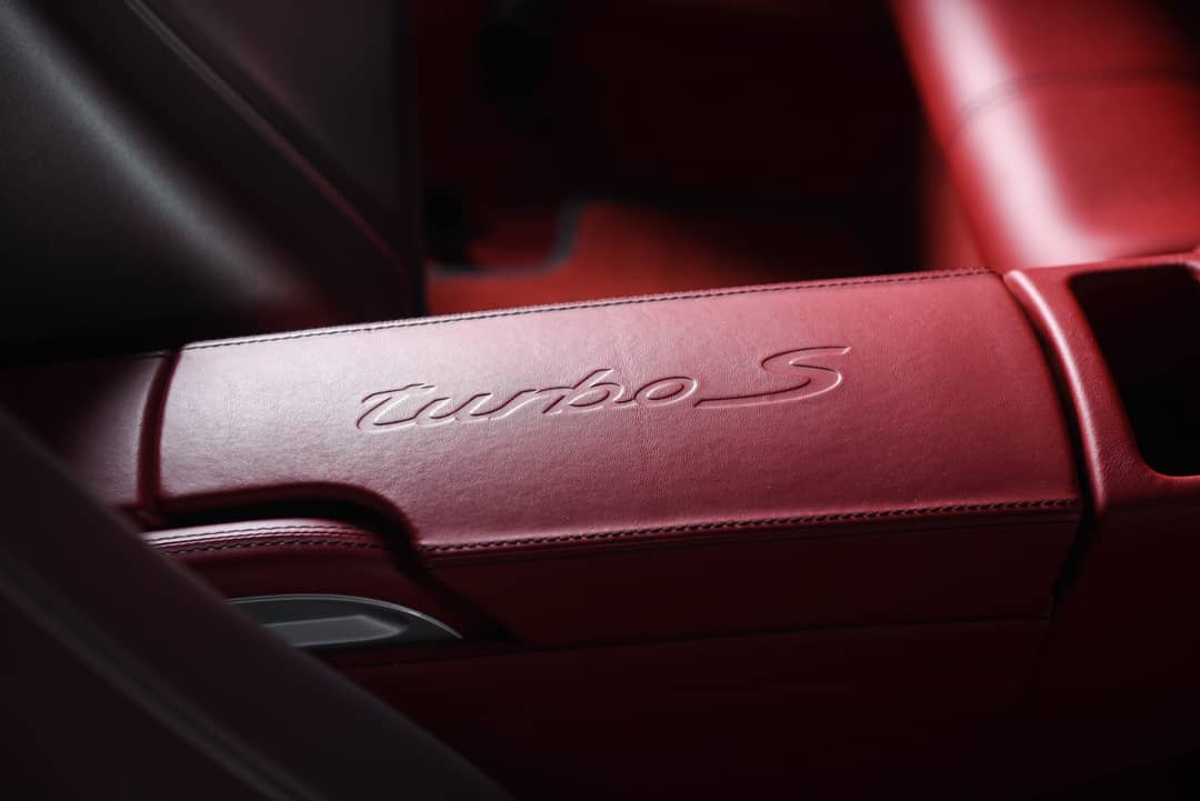 2012 Porsche 911 Turbo S — photo 34