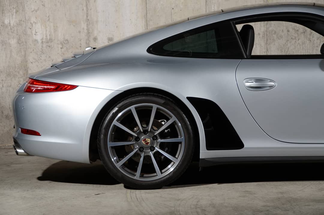 2014 Porsche 911 Carrera 4 — photo 2
