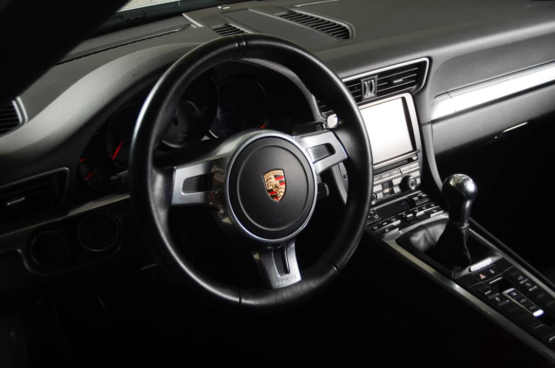 2014 Porsche 911 Carrera 4 — photo 27