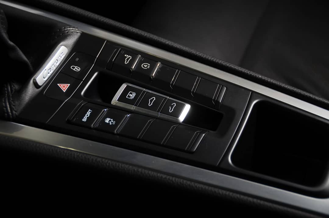 2014 Porsche 911 Carrera 4 — photo 28
