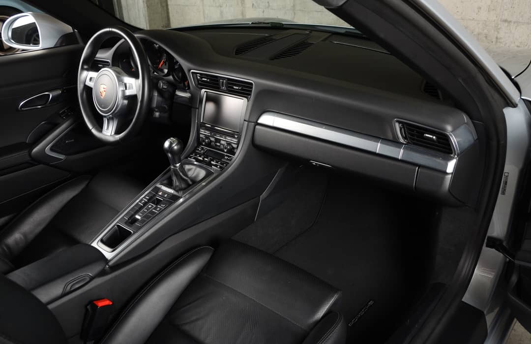 2014 Porsche 911 Carrera 4 — photo 36
