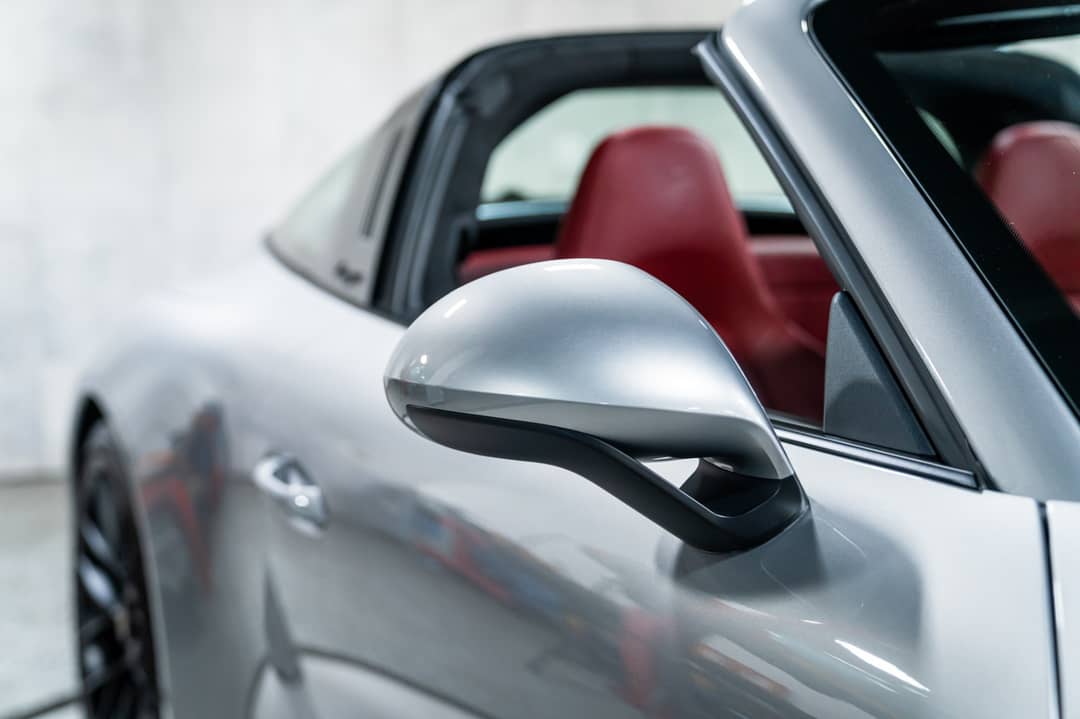 2019 Porsche 911 Targa 4 GTS — photo 11