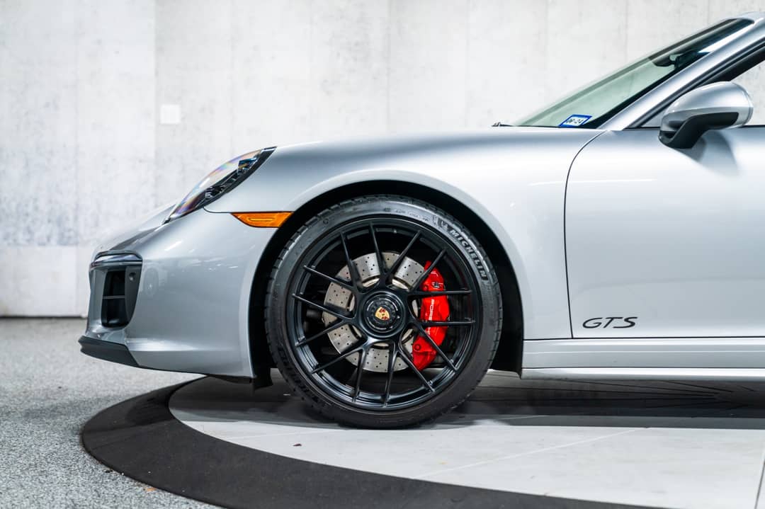 2019 Porsche 911 Targa 4 GTS — photo 15