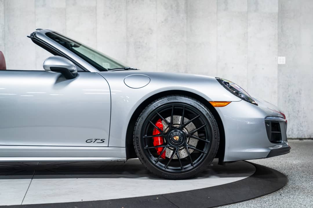 2019 Porsche 911 Targa 4 GTS — photo 3