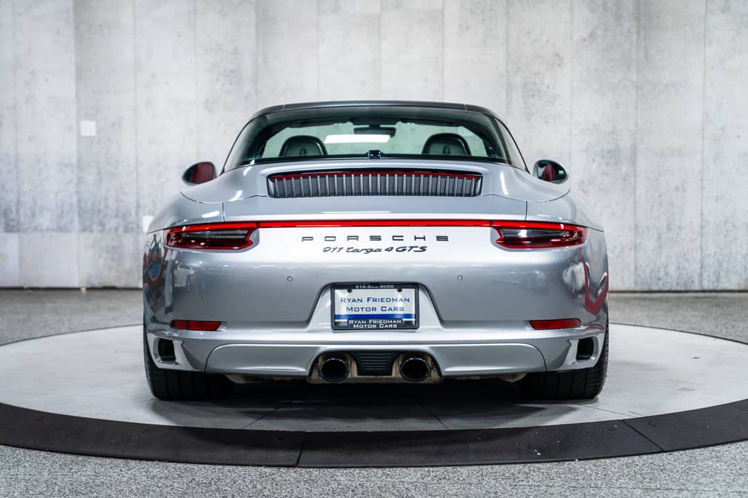2019 Porsche 911 Targa 4 GTS — photo 25