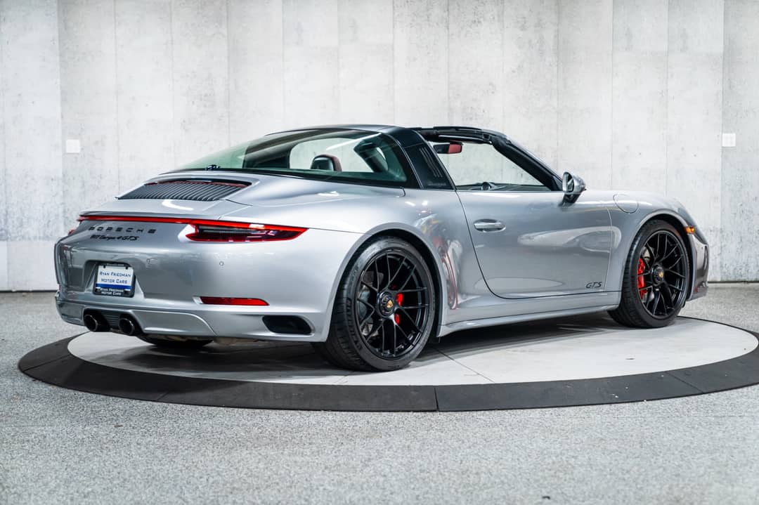 2019 Porsche 911 Targa 4 GTS — photo 26