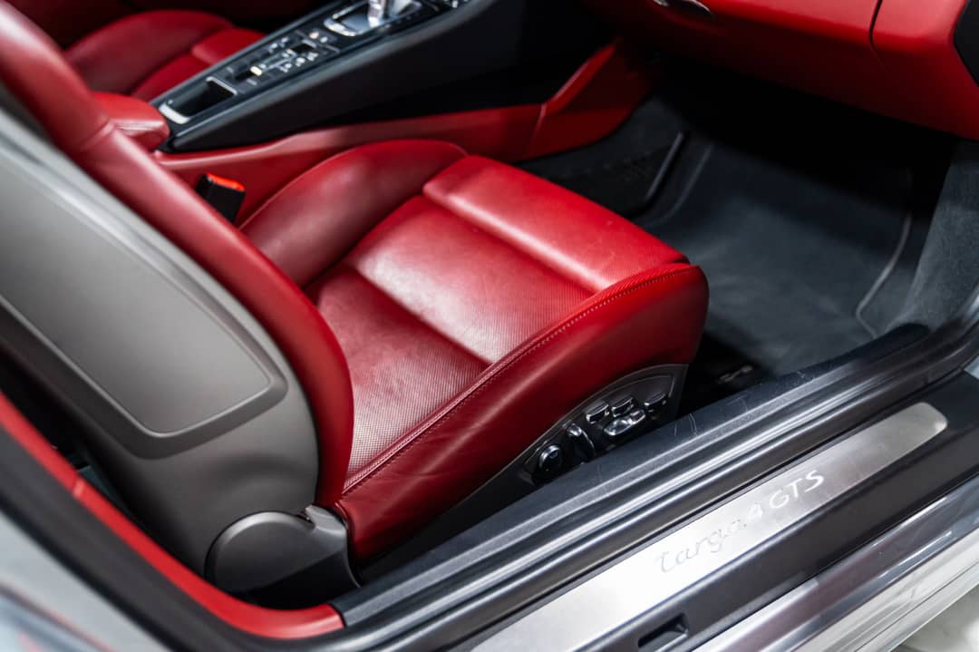 2019 Porsche 911 Targa 4 GTS — photo 36