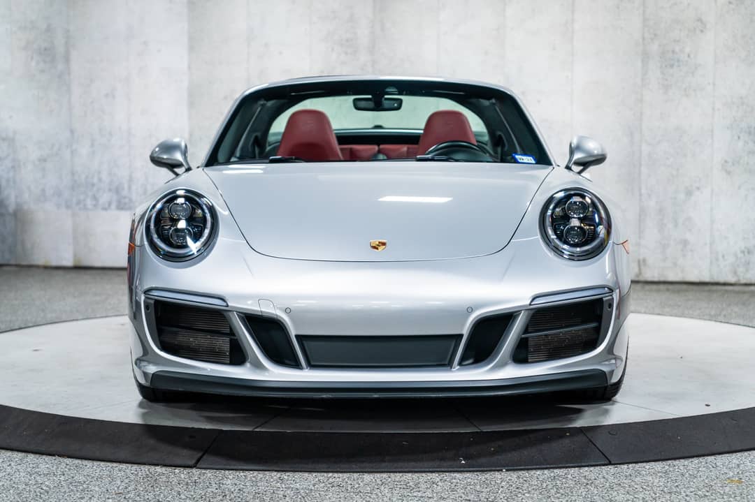 2019 Porsche 911 Targa 4 GTS — photo 7