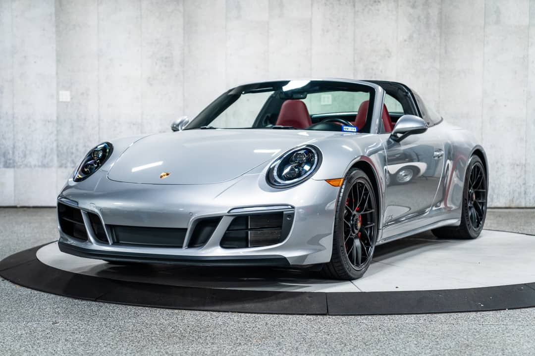 2019 Porsche 911 Targa 4 GTS — photo 8