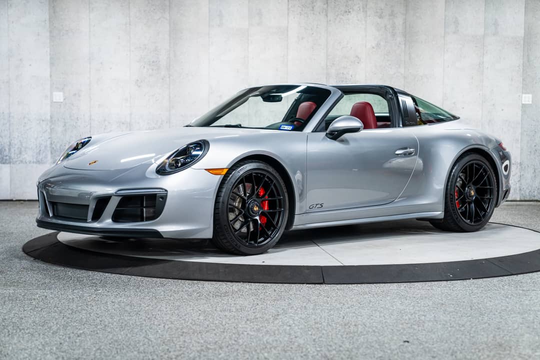 2019 Porsche 911 Targa 4 GTS — photo 9