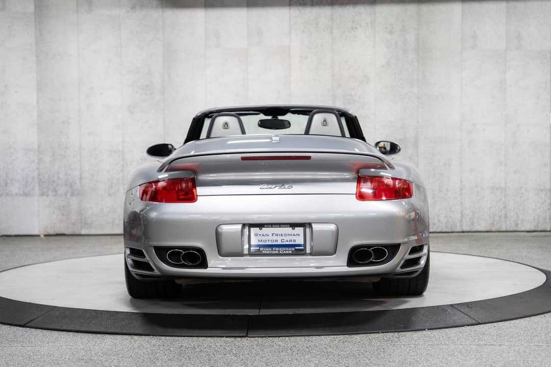 2009 Porsche 911 Turbo — photo 32