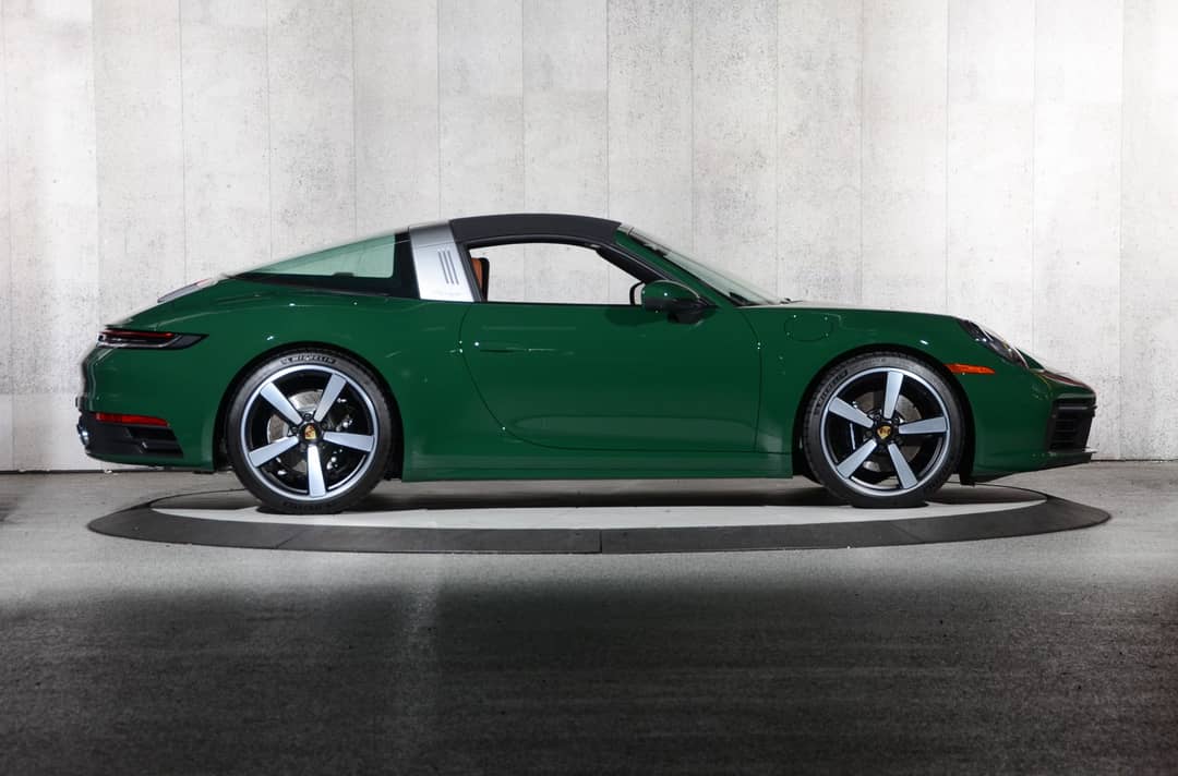 2024 Porsche 911 Targa 4S — photo 2