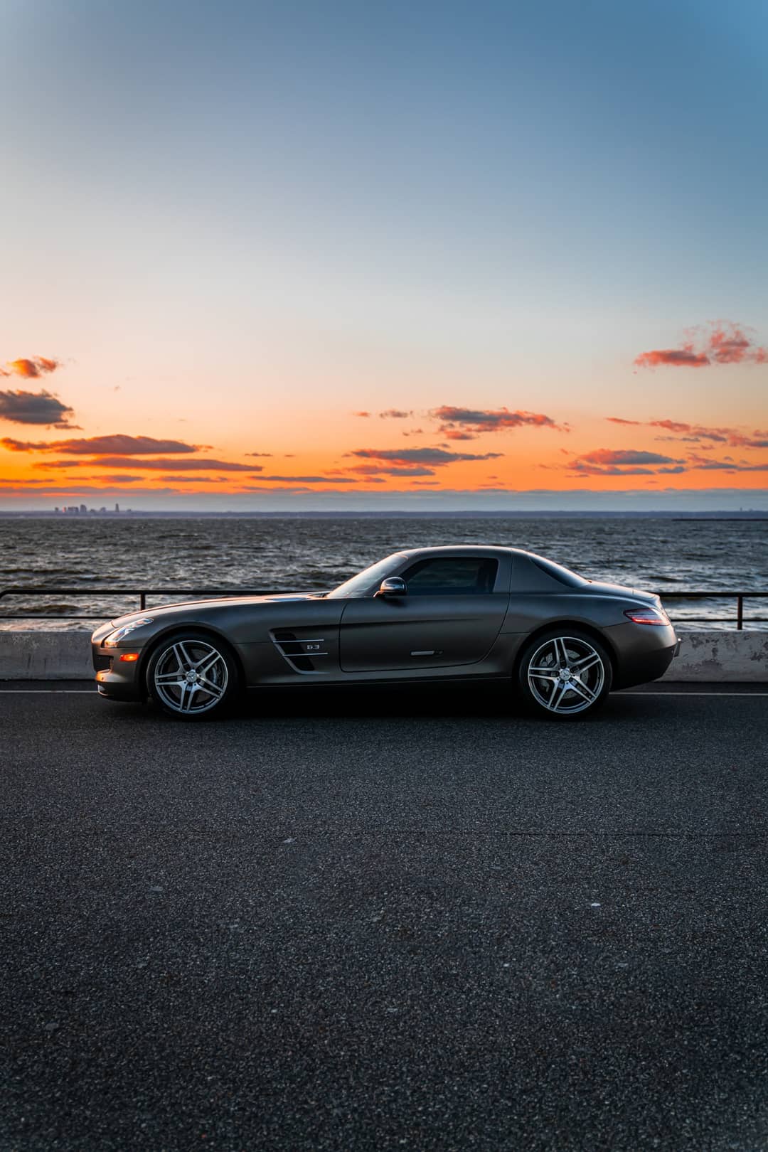 2011 Mercedes-Benz SLS AMG — photo 15