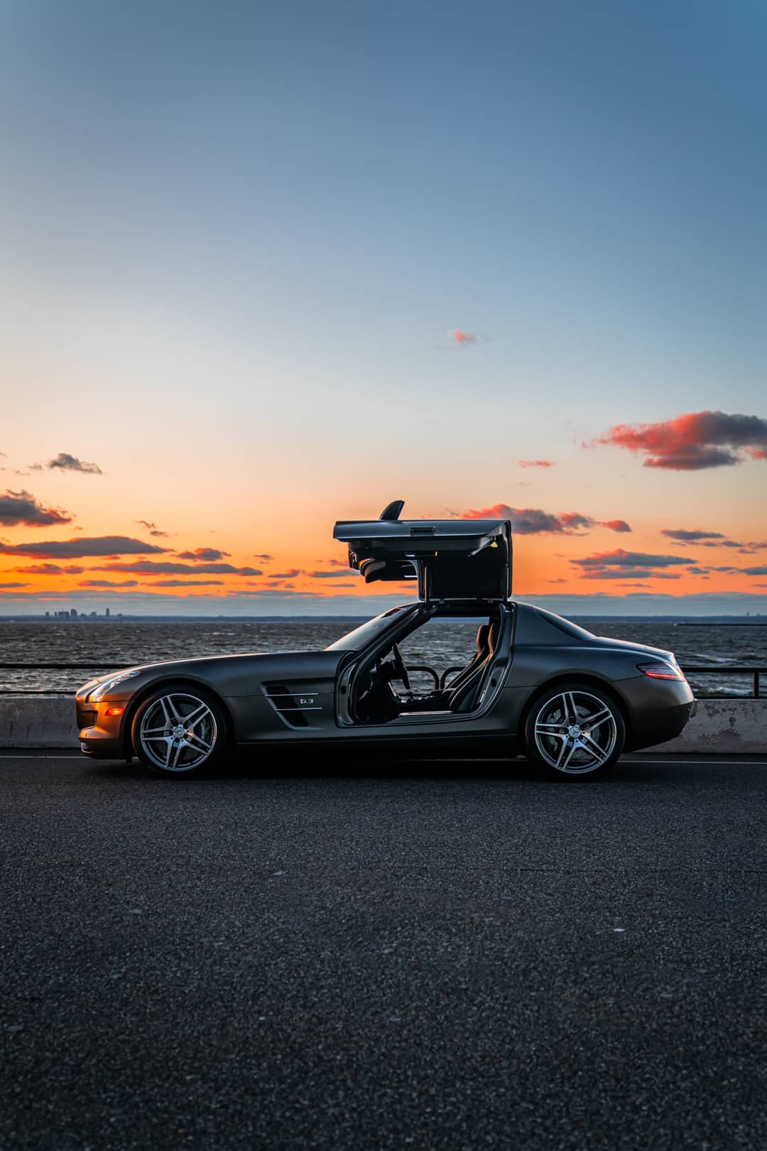 2011 Mercedes-Benz SLS AMG — photo 16