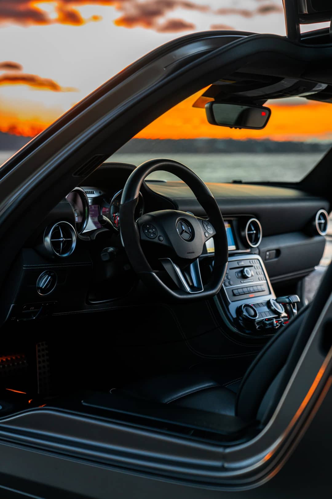 2011 Mercedes-Benz SLS AMG — photo 19
