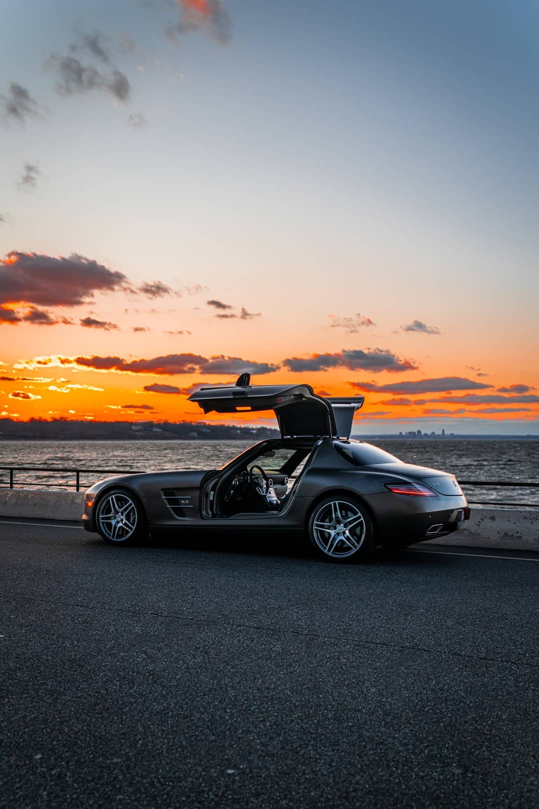 2011 Mercedes-Benz SLS AMG — photo 22