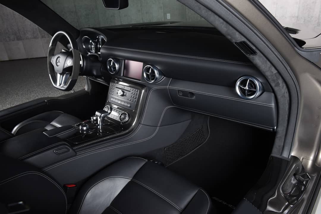 2011 Mercedes-Benz SLS AMG — photo 4
