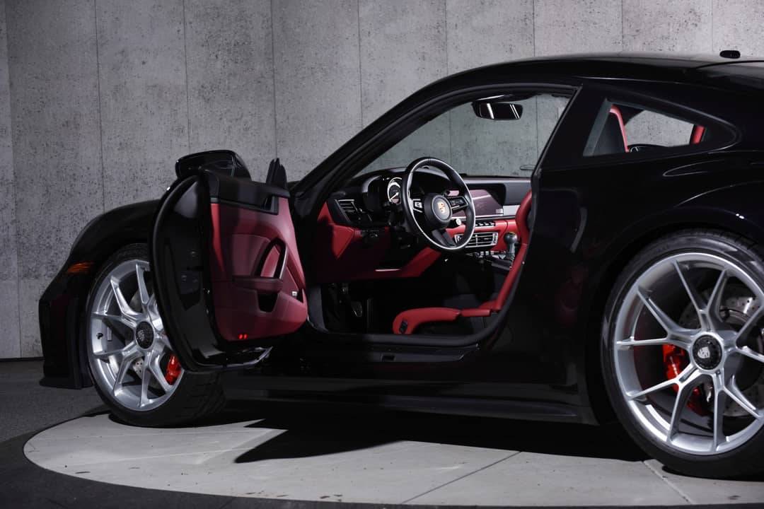 2022 Porsche 911 GT3 Touring — photo 14