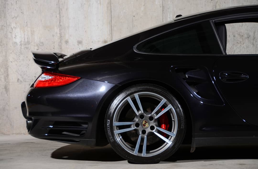 2011 Porsche 911 Turbo — photo 2