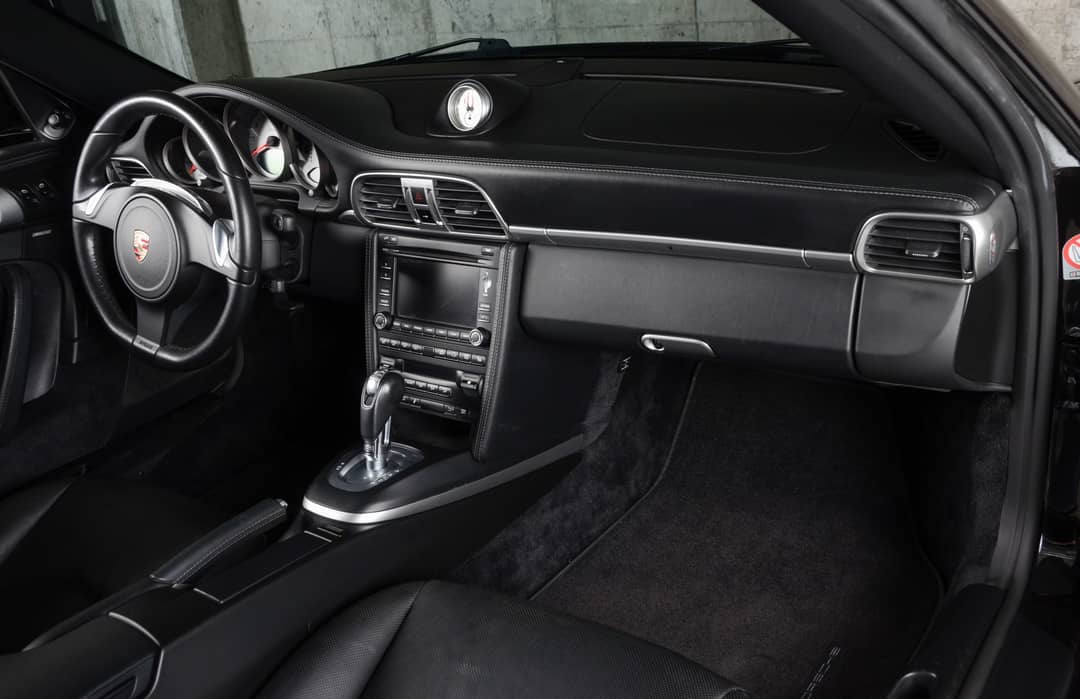 2011 Porsche 911 Turbo — photo 38