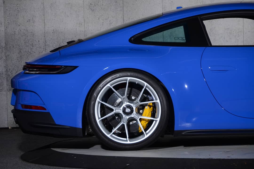 2022 Porsche 911 GT3 Touring — photo 2