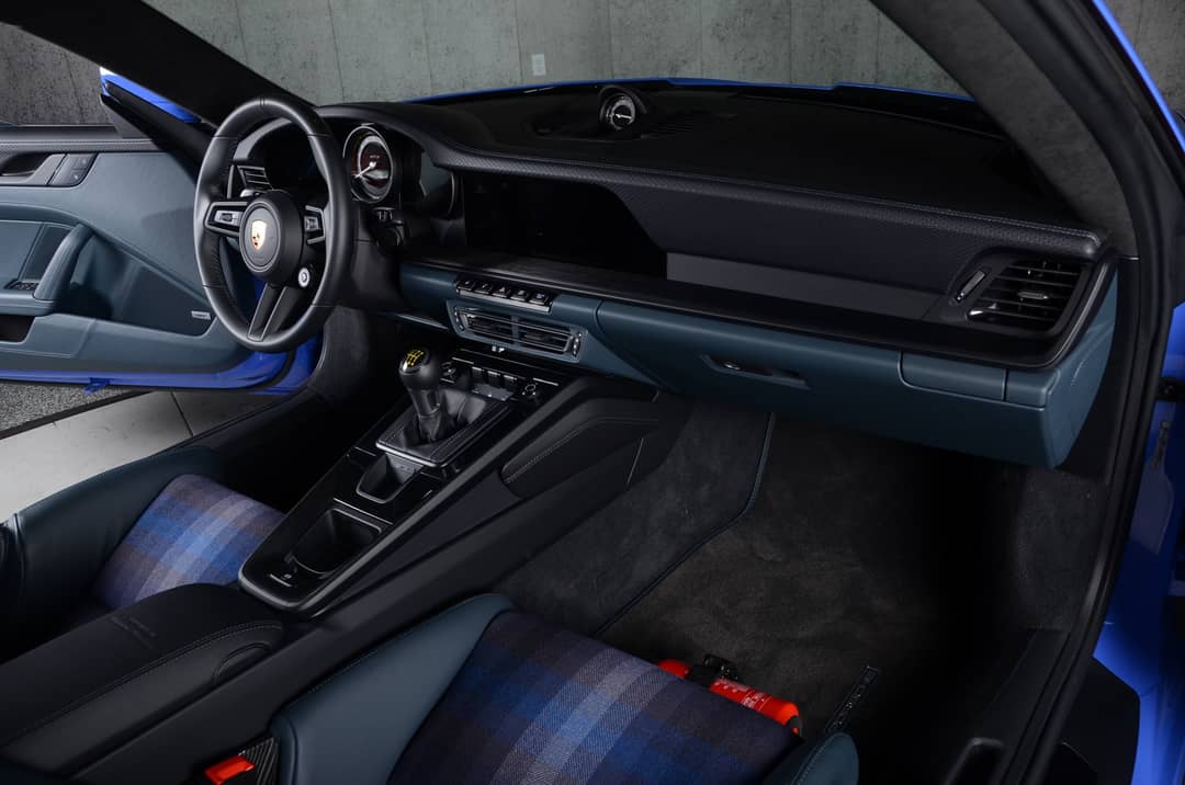 2022 Porsche 911 GT3 Touring — photo 29